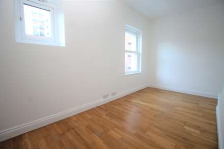 Crown Street, Brentwood, Image 6