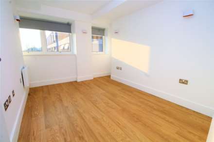 Essex House, Brentwood, Image 5