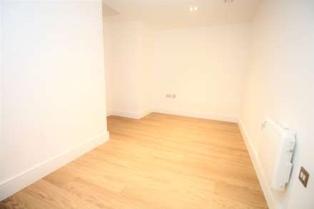 Essex House, Brentwood, Image 7