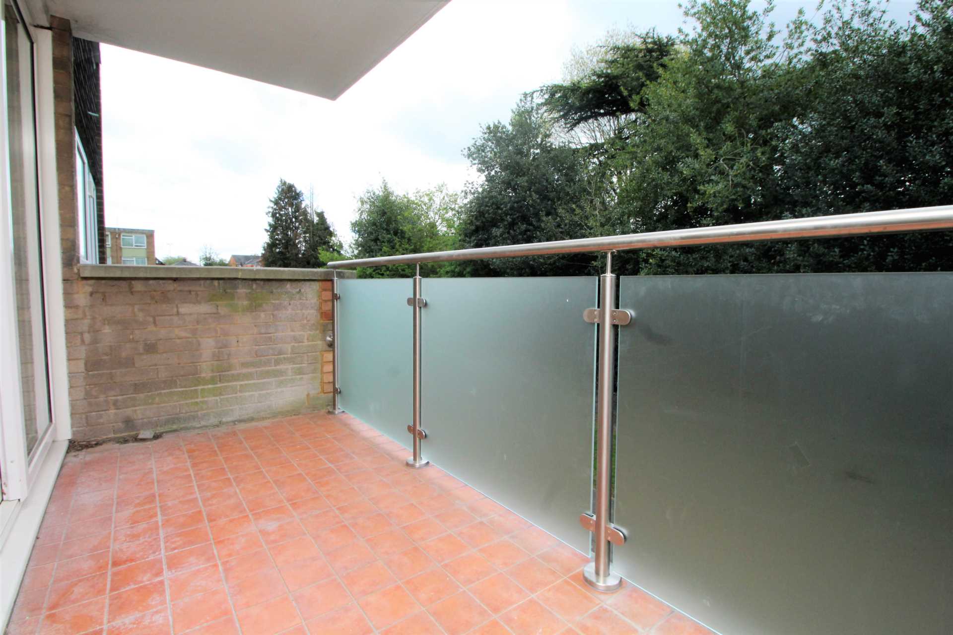 Sawyers Hall Lane, Brentwood, Image 4