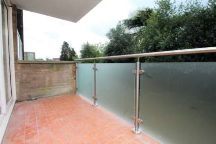 Sawyers Hall Lane, Brentwood, Image 4