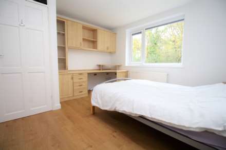 Sawyers Hall Lane, Brentwood, Image 9