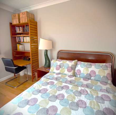 Collins Way, Brentwood, Image 21
