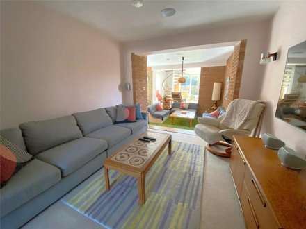 Collins Way, Brentwood, Image 9