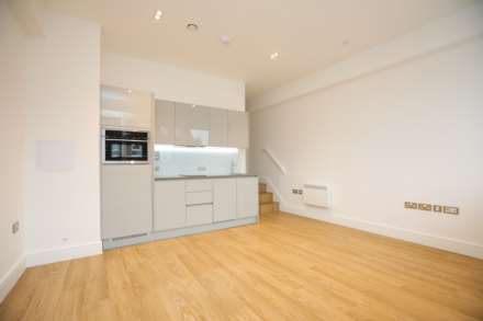 Fairfield Road, Brentwood, Image 2