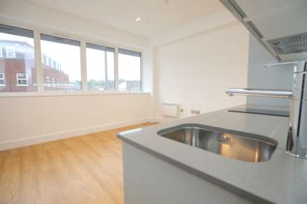 Fairfield Road, Brentwood, Image 3