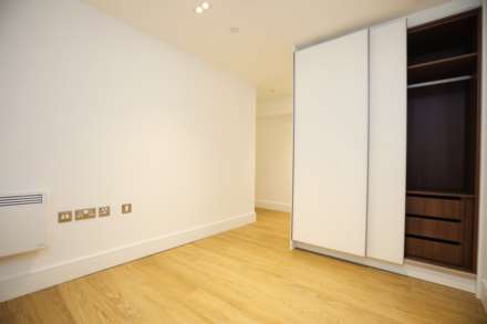 Fairfield Road, Brentwood, Image 5
