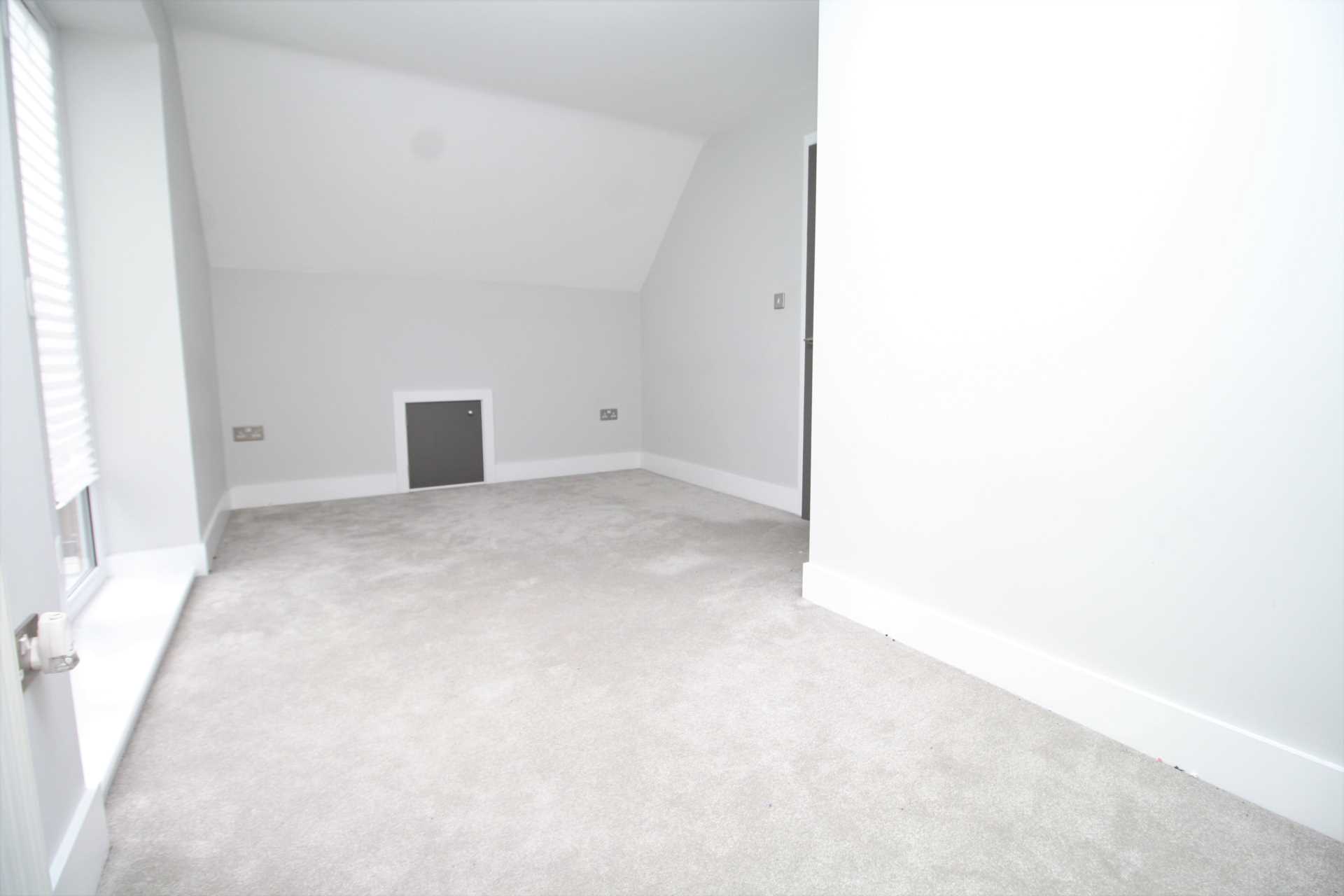 Fairfield Road, Brentwood, Image 6