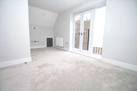 Fairfield Road, Brentwood, Image 5