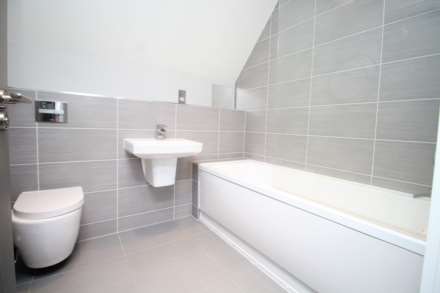 Fairfield Road, Brentwood, Image 8