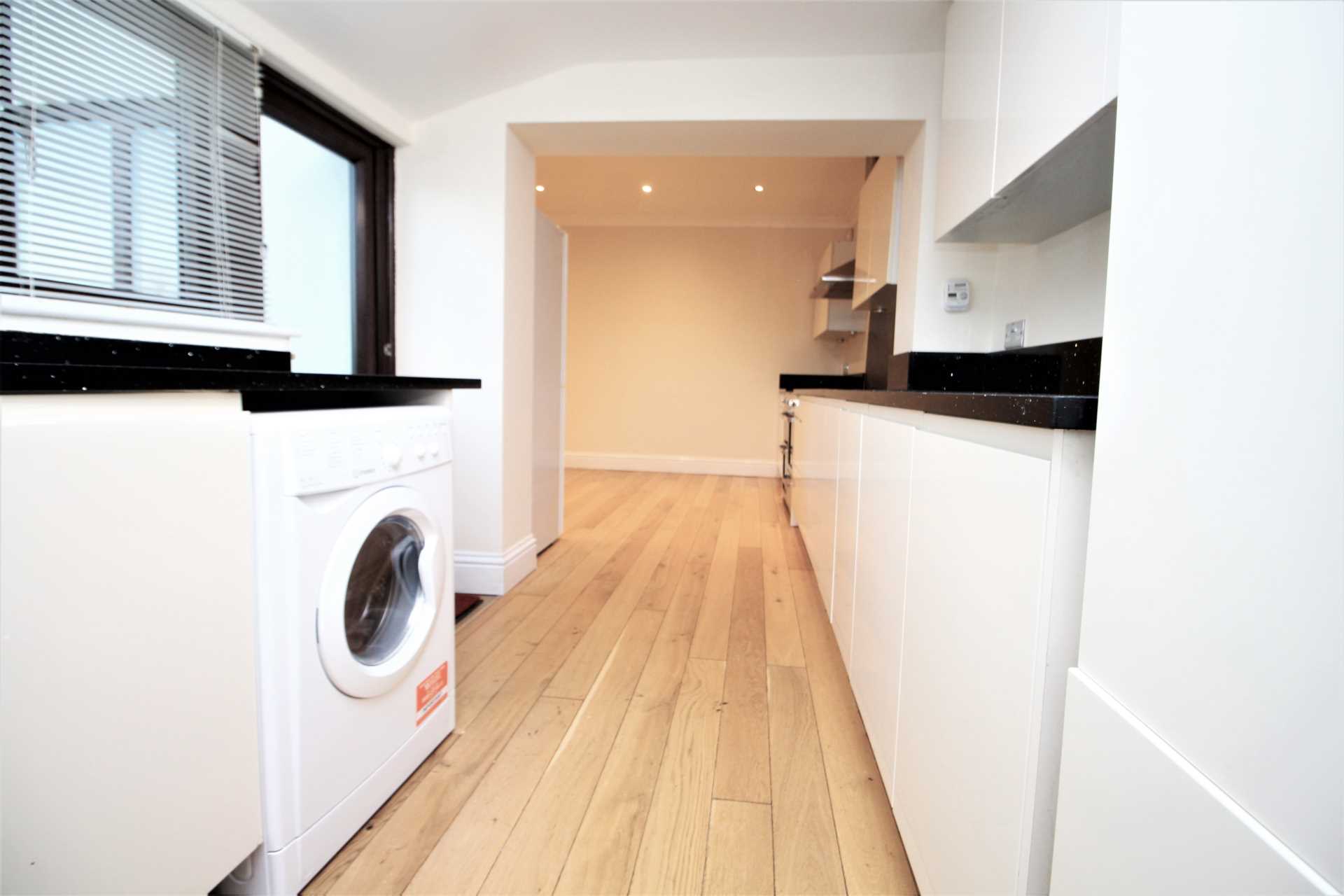 Crescent Road, Brentwood, Image 6