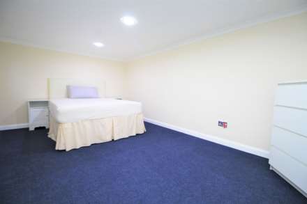 Crescent Road, Brentwood, Image 11