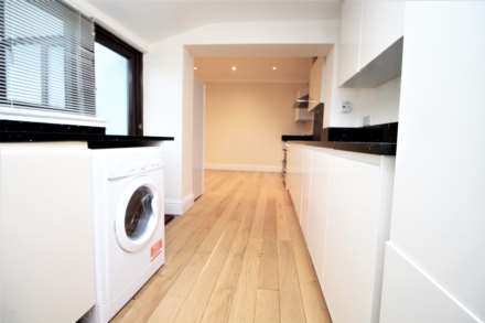 Crescent Road, Brentwood, Image 6