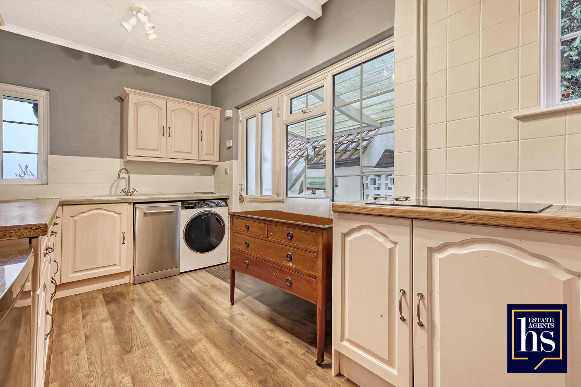 Homestead Private Estate, Brentwood, Image 9