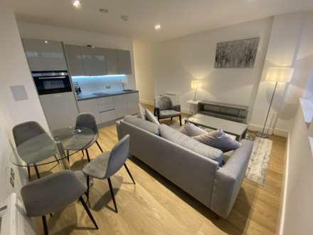 Fairfield Road, Brentwood, Image 5