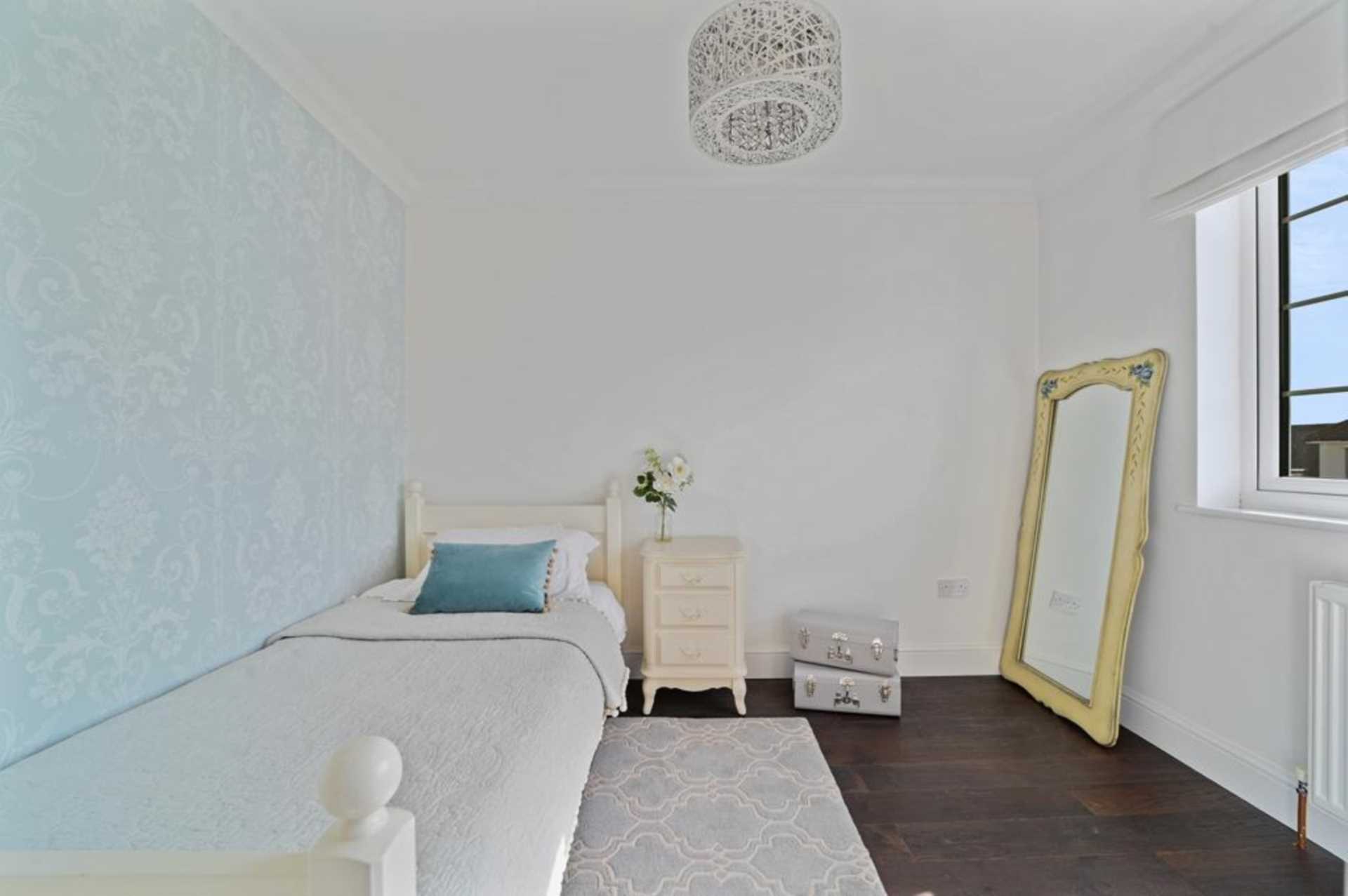 Wansford Close, Brentwood, Image 21