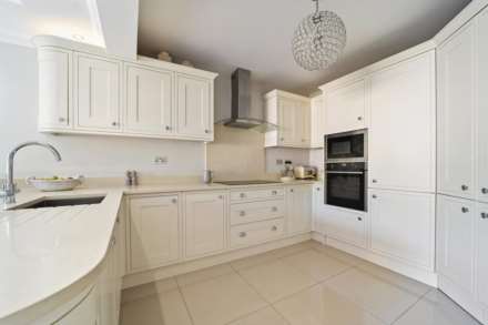 Wansford Close, Brentwood, Image 6