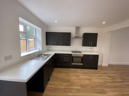 2 Bedroom Terrace, Manser Road, Rainham