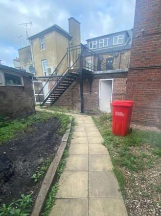 High Street, Brentwood, Image 13