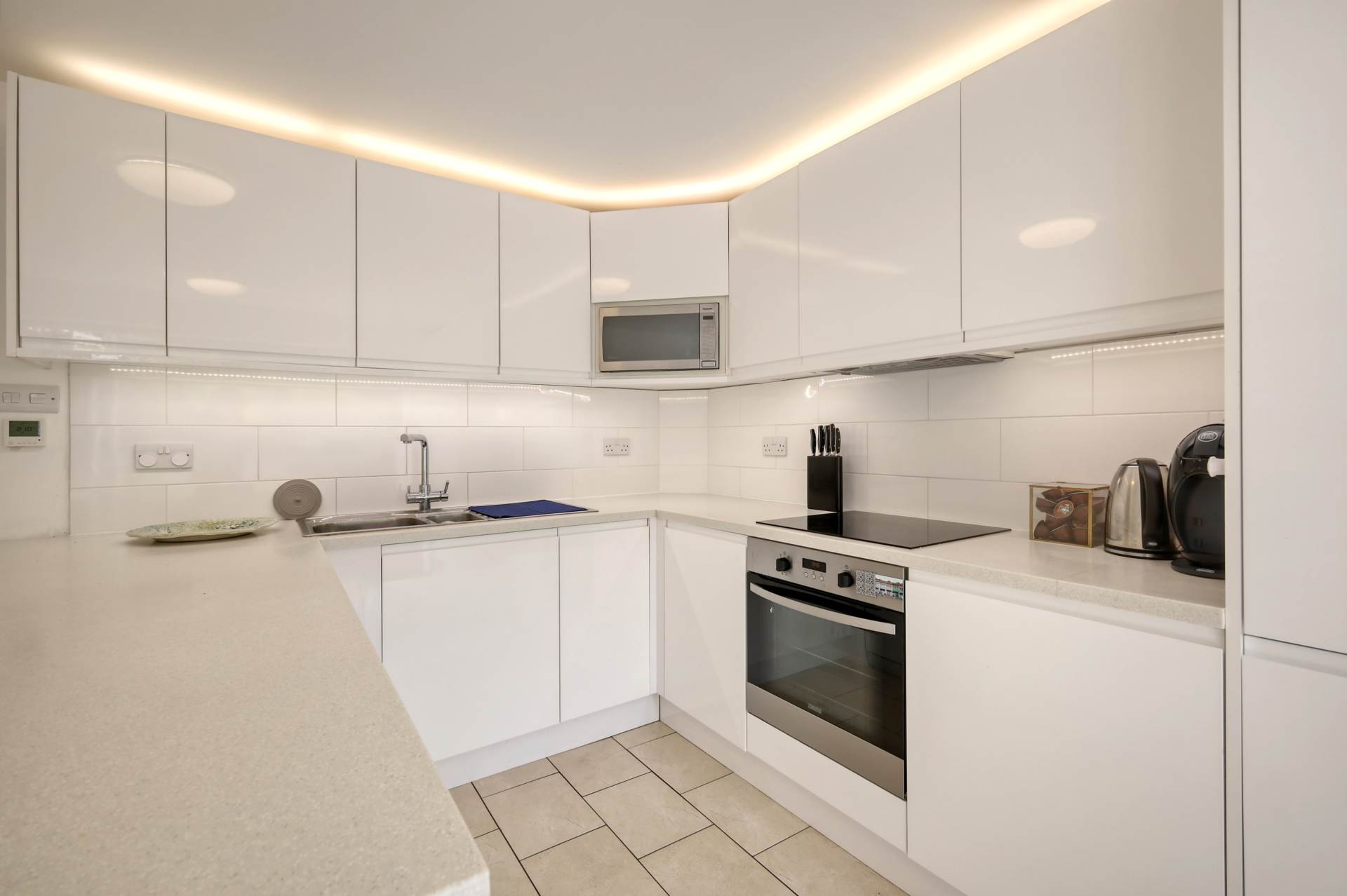Regency Court, Brentwood, Image 3