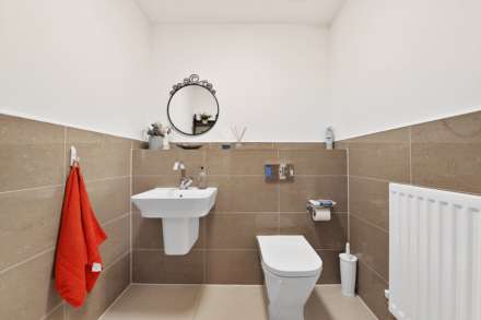 Watlington Gardens, Brentwood, Image 20