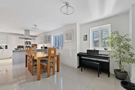 Watlington Gardens, Brentwood, Image 22