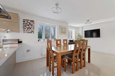 Watlington Gardens, Brentwood, Image 23