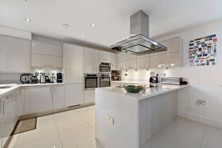 Watlington Gardens, Brentwood, Image 24