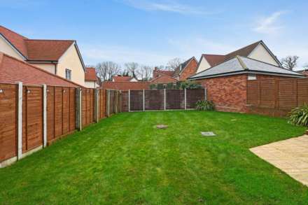 Watlington Gardens, Brentwood, Image 7