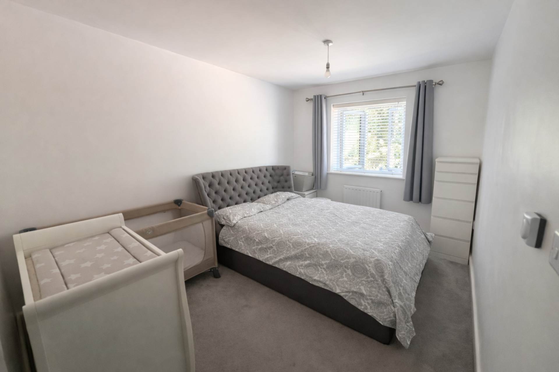 Florence Close, Warley, Brentwood, Image 6