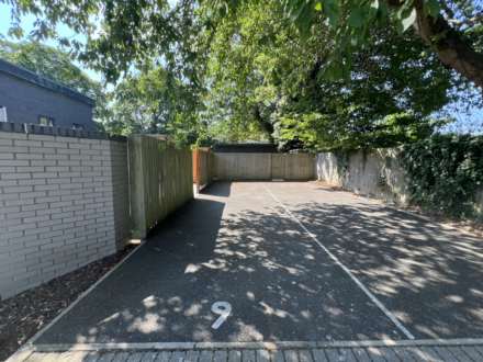 Florence Close, Warley, Brentwood, Image 10