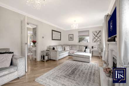 Roding Drive, Kelvedon Hatch, Image 2