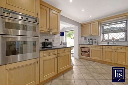 Roding Drive, Kelvedon Hatch, Image 6