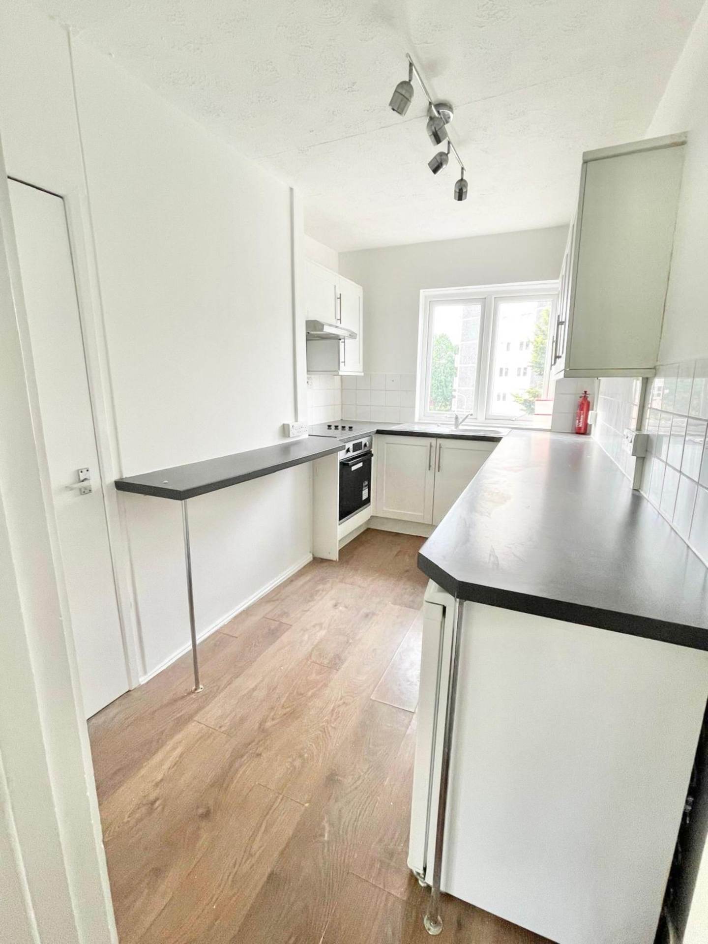 Crescent Road, Brentwood, Image 4