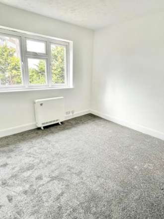 Crescent Road, Brentwood, Image 6