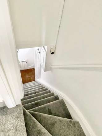 Crescent Road, Brentwood, Image 8