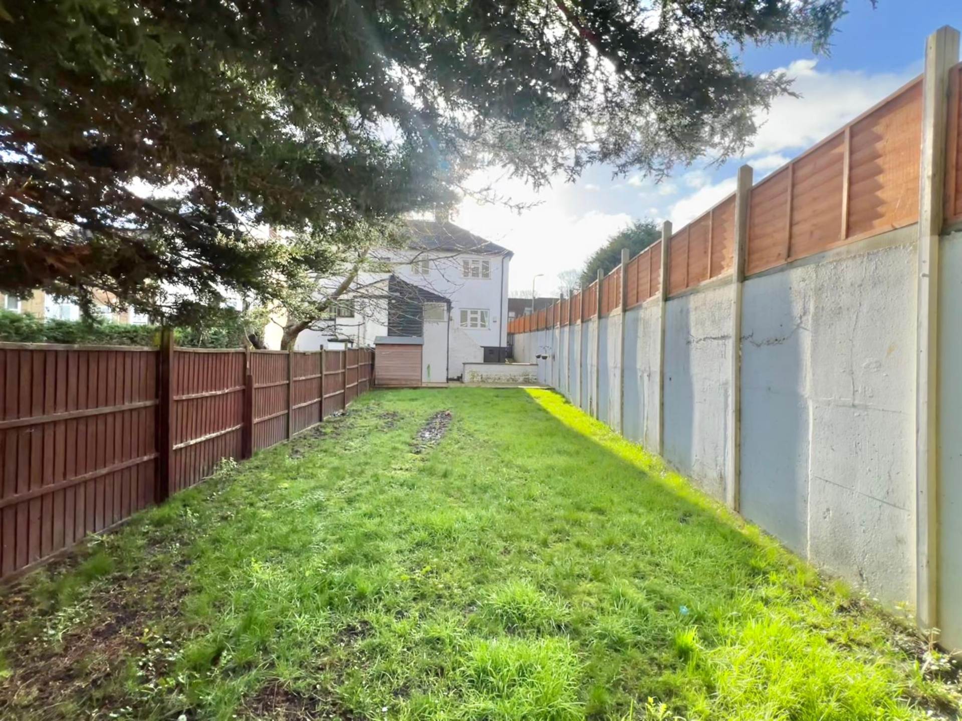 Crescent Road, Brentwood, Image 9