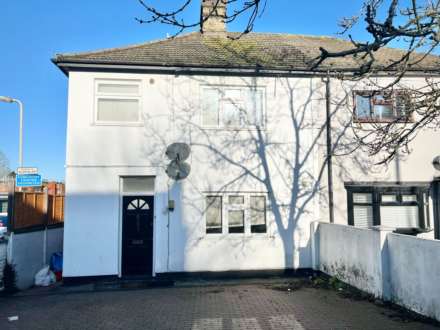 Crescent Road, Brentwood, Image 1