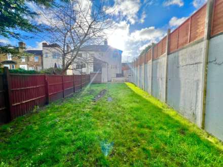 Crescent Road, Brentwood, Image 10