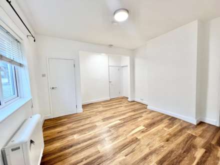 Crescent Road, Brentwood, Image 3