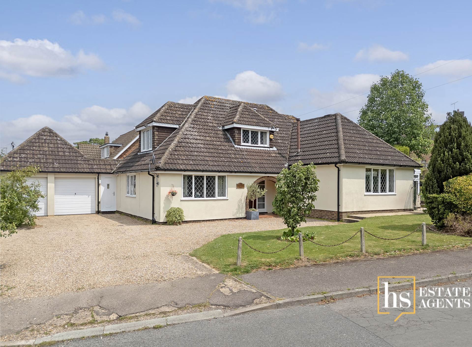 Hillside Walk, Brentwood, Image 2