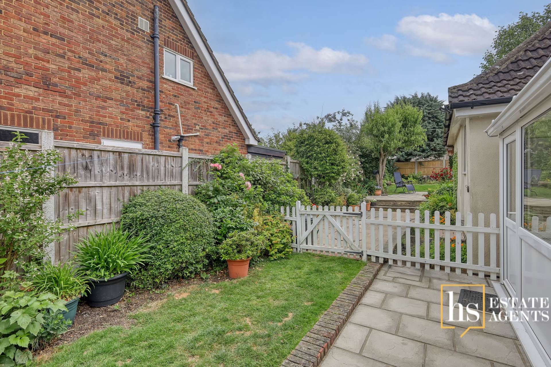 Hillside Walk, Brentwood, Image 31