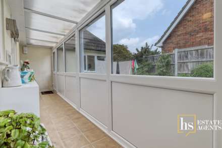 Hillside Walk, Brentwood, Image 19