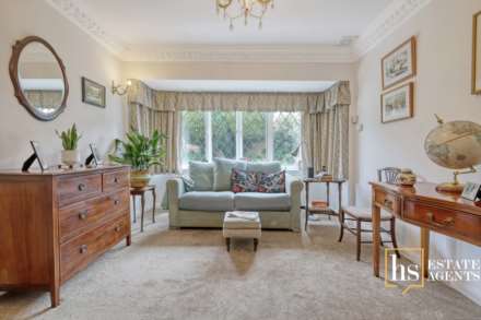 Hillside Walk, Brentwood, Image 21