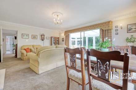 Hillside Walk, Brentwood, Image 23