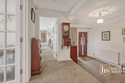 Hillside Walk, Brentwood, Image 29