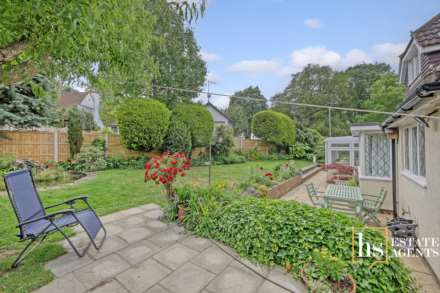 Hillside Walk, Brentwood, Image 33