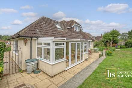 Hillside Walk, Brentwood, Image 35