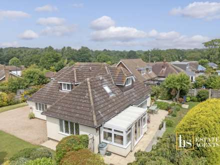 Hillside Walk, Brentwood, Image 4