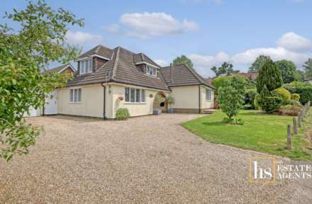 Hillside Walk, Brentwood, Image 43